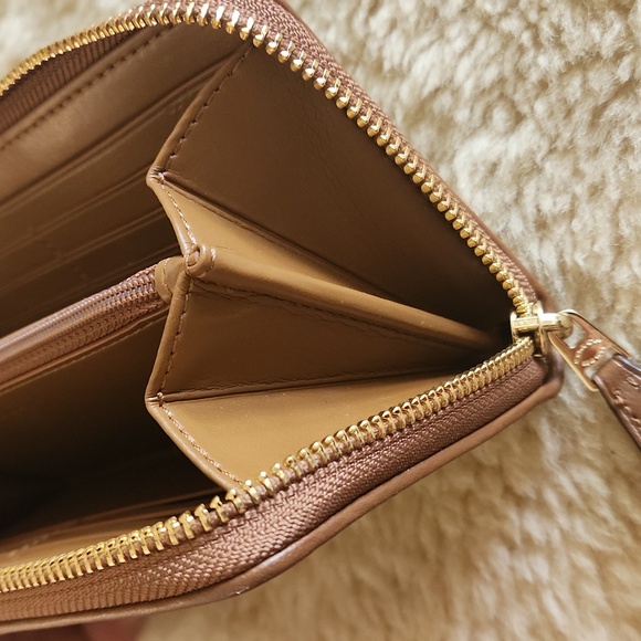 NWOT Coach Signature Leather Zip Around Long Wallet 🤎💛 - Picture 8 of 16